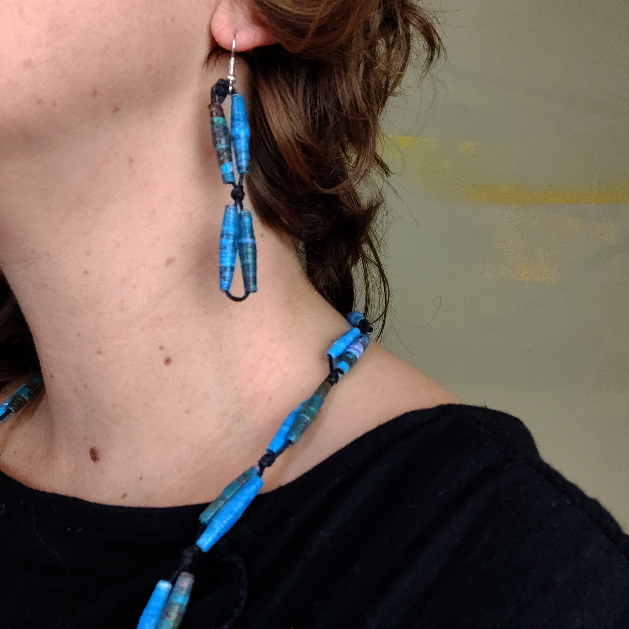 Upbeads oorbel en ketting papierkralen